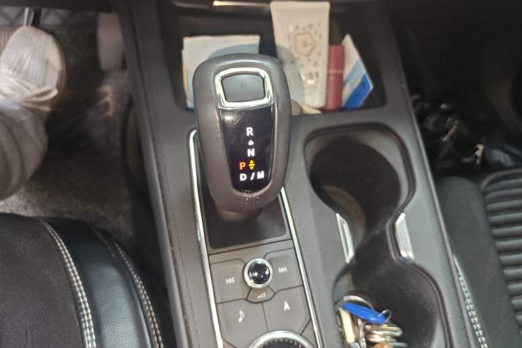 Used Cadillac XT4 2018 28T Two-Wheel Drive Leading Version Gear Lever