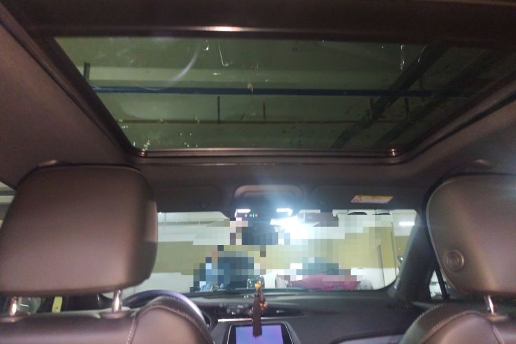 Used Cadillac XT4 2018 28T Two-Wheel Drive Leading Version Headliner