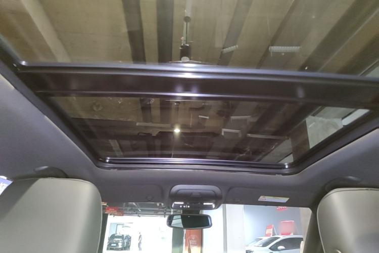 Used Cadillac XT4 2018 28T Two-Wheel Drive Leading Version Headliner