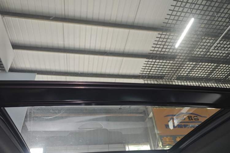 Used Cadillac XT4 2018 28T Two-Wheel Drive Leading Version Headliner