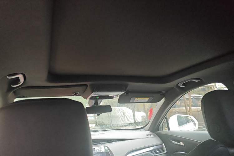 Used Cadillac XT4 2018 28T Two-Wheel Drive Tech Version Headliner