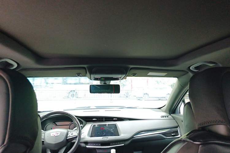 Used Cadillac XT4 2018 28T Two-Wheel Drive Tech Version Headliner