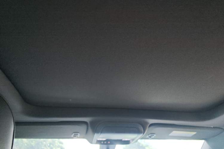 Used Cadillac XT4 2018 28T Two-Wheel Drive Leading Version Headliner