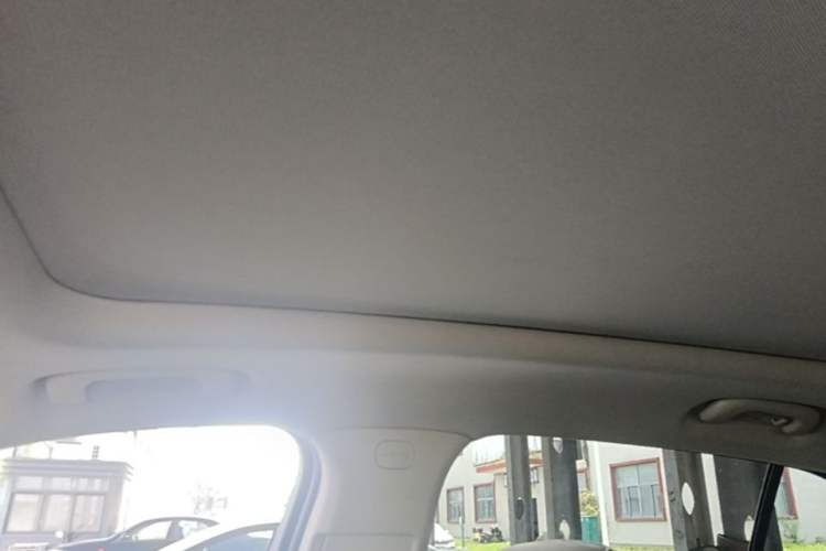 Used Cadillac XT4 2018 28T Two-Wheel-Drive Luxury Model Headliner