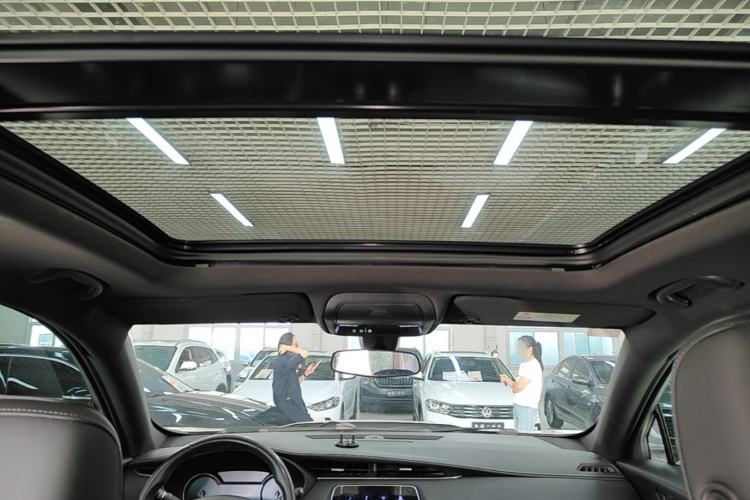 Used Cadillac XT4 2018 28T Two-Wheel Drive Tech Version Headliner
