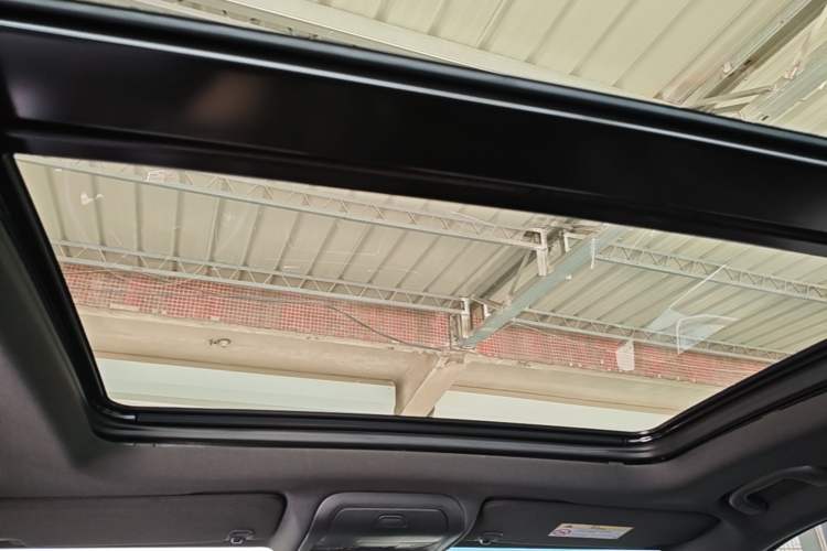 Used Cadillac XT4 2018 28T Two-Wheel Drive Tech Version Headliner