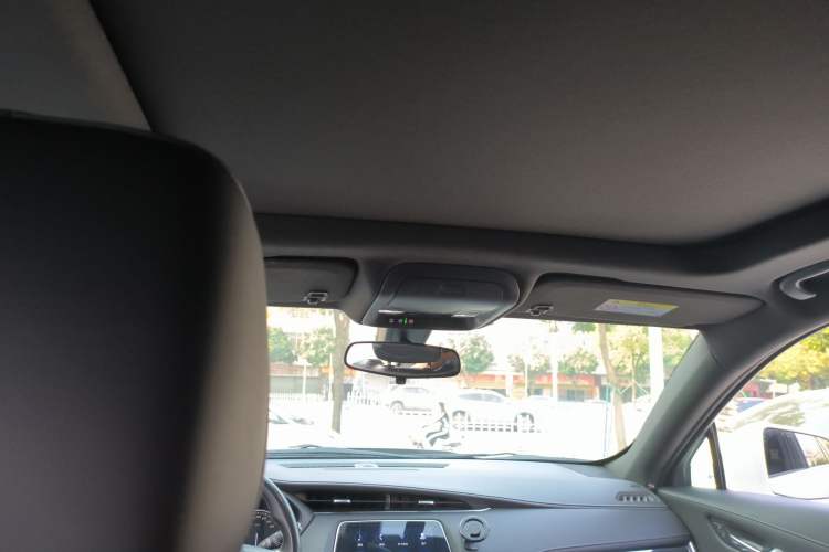 Used Cadillac XT4 2018 28T Two-Wheel Drive Tech Version Headliner