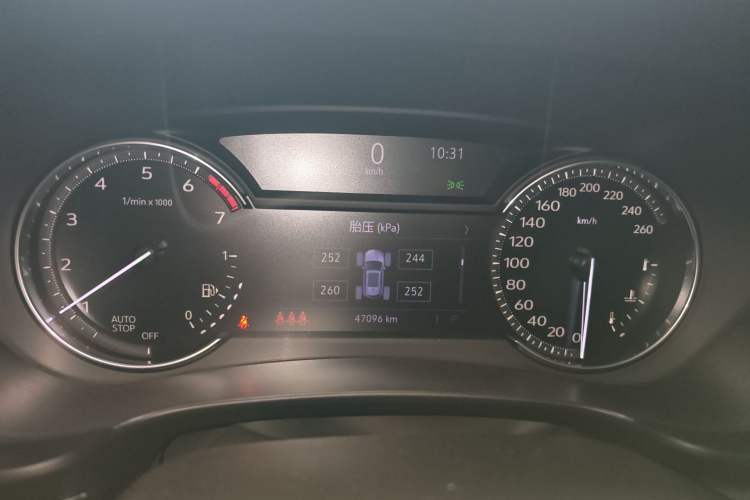 Used Cadillac XT4 2018 28T Two-Wheel Drive Tech Version Instrument Cluster