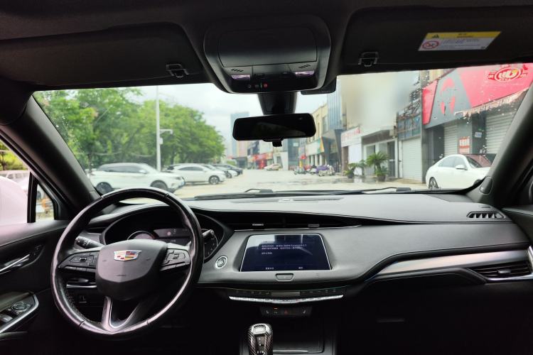 Used Cadillac XT4 2018 28T Two-Wheel Drive Leading Version Interior 10