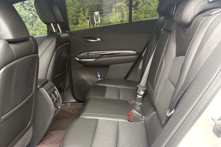 Used Cadillac XT4 2018 28T Two-Wheel Drive Tech Version Interior 3