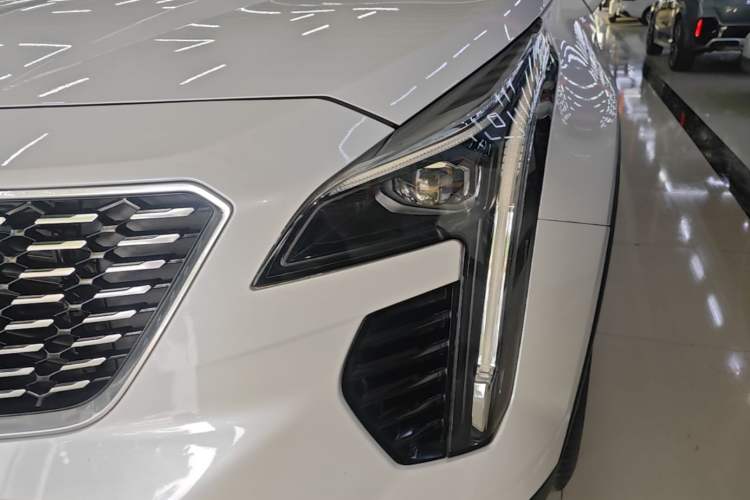 Used Cadillac XT4 2018 28T Two-Wheel Drive Leading Version Left Front Headlight