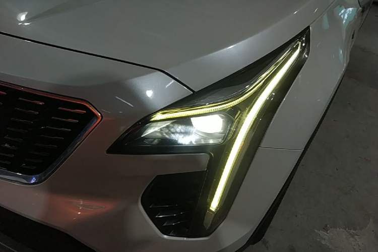 Used Cadillac XT4 2018 28T Two-Wheel Drive Leading Version Left Front Headlight