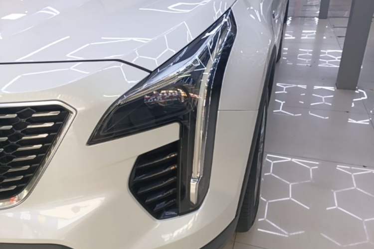 Used Cadillac XT4 2018 28T Two-Wheel Drive Leading Version Left Front Headlight