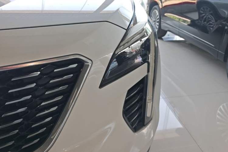 Used Cadillac XT4 2018 28T Two-Wheel Drive Leading Version Left Front Headlight