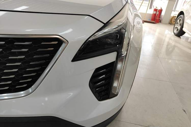 Used Cadillac XT4 2018 28T Two-Wheel Drive Tech Version Left Front Headlight