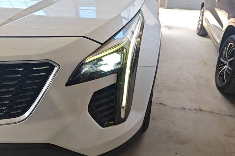 Used Cadillac XT4 2018 28T Two-Wheel Drive Leading Version Left Front Headlight