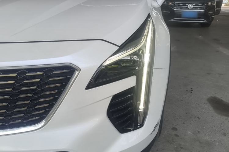Used Cadillac XT4 2018 28T Two-Wheel Drive Leading Version Left Front Headlight