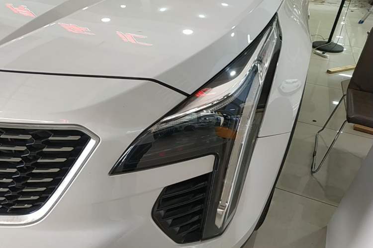 Used Cadillac XT4 2018 28T Two-Wheel Drive Leading Version Left Front Headlight