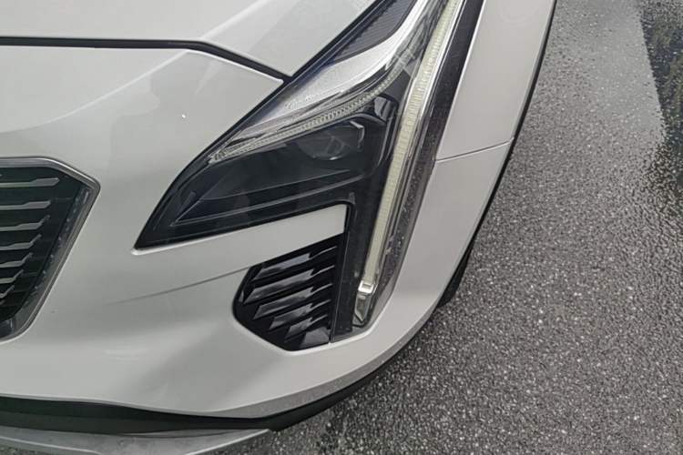 Used Cadillac XT4 2018 28T Four-Wheel Drive Leading Model Left Front Headlight