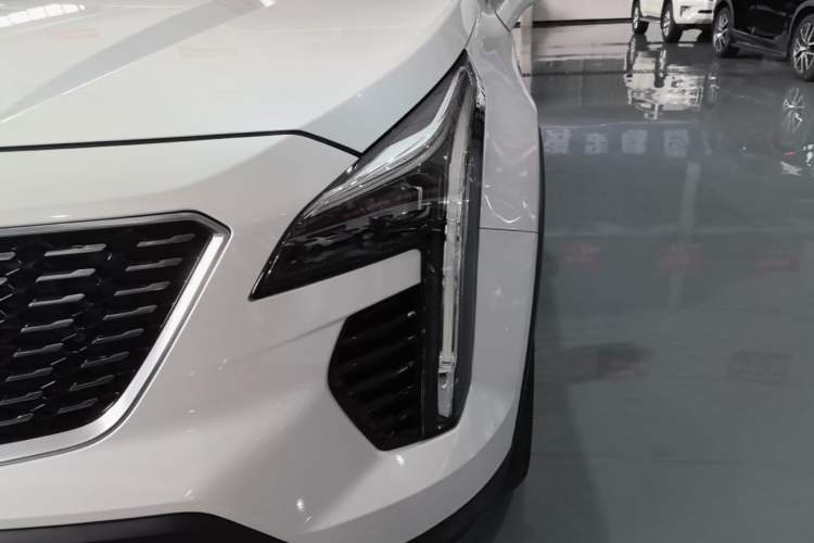 Used Cadillac XT4 2018 28T Two-Wheel Drive Leading Version Left Front Headlight