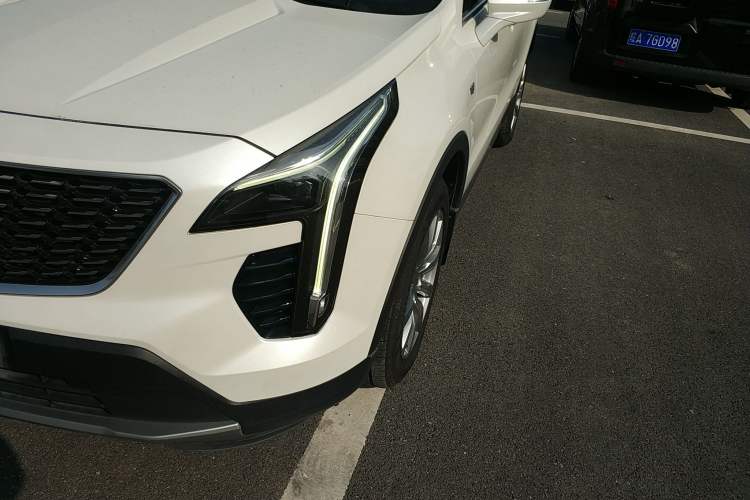 Used Cadillac XT4 2018 28T Two-Wheel Drive Leading Version Left Front Headlight
