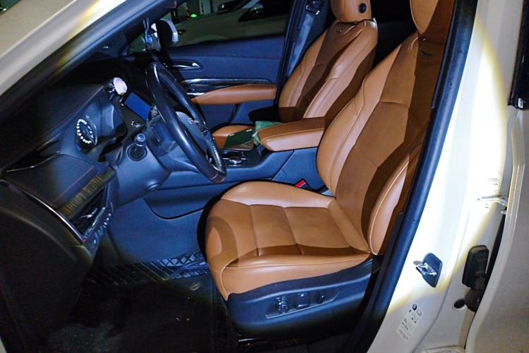 Used Cadillac XT4 2018 28T 4x4 Platinum Edition Left Front Seat