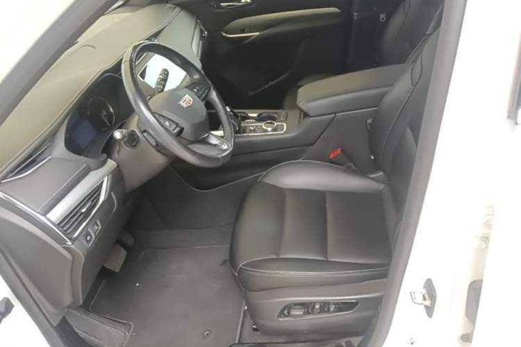 Used Cadillac XT4 2018 28T Two-Wheel Drive Leading Version Left Front Seat