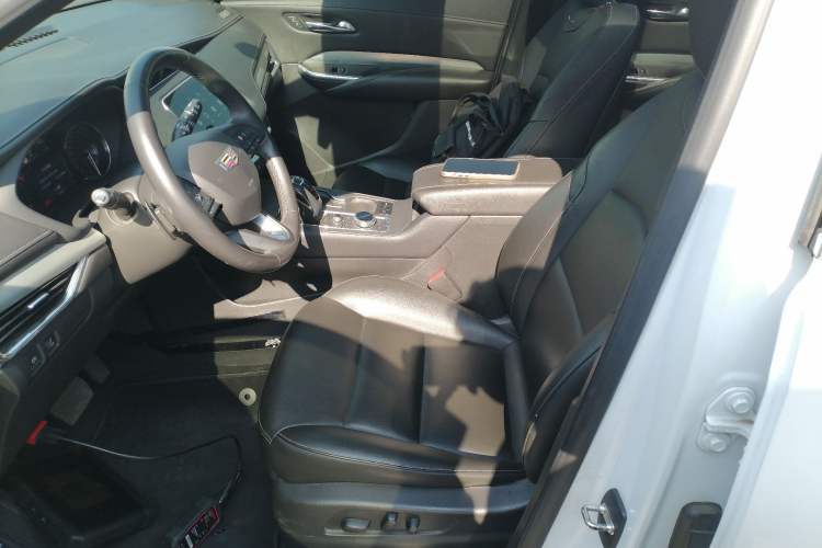 Used Cadillac XT4 2018 28T Two-Wheel Drive Leading Version Left Front Seat