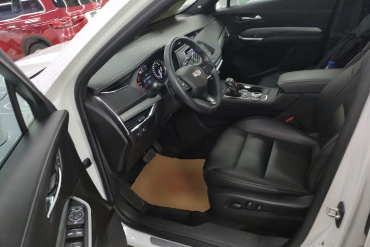 Used Cadillac XT4 2018 28T Two-Wheel Drive Leading Version Left Front Seat