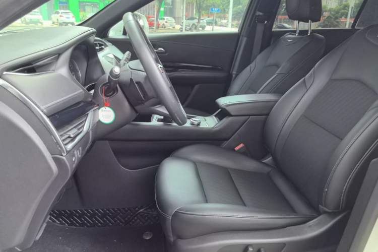 Used Cadillac XT4 2018 28T Two-Wheel Drive Tech Version Left Front Seat