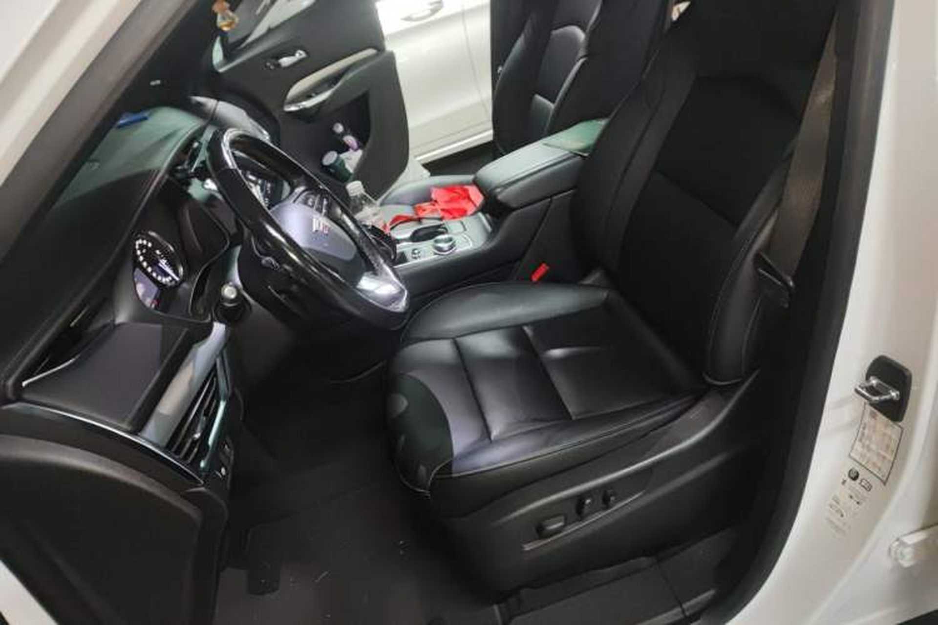 Used Cadillac XT4 2018 28T Two-Wheel Drive Leading Version Left Front Seat