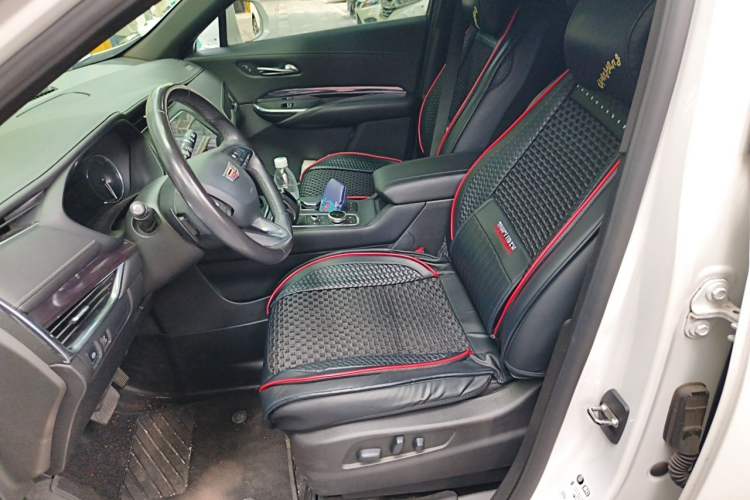 Used Cadillac XT4 2018 28T Two-Wheel Drive Tech Version Left Front Seat