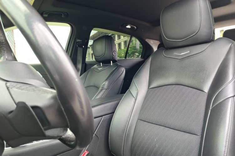 Used Cadillac XT4 2018 28T Two-Wheel Drive Tech Version Left Front Seat