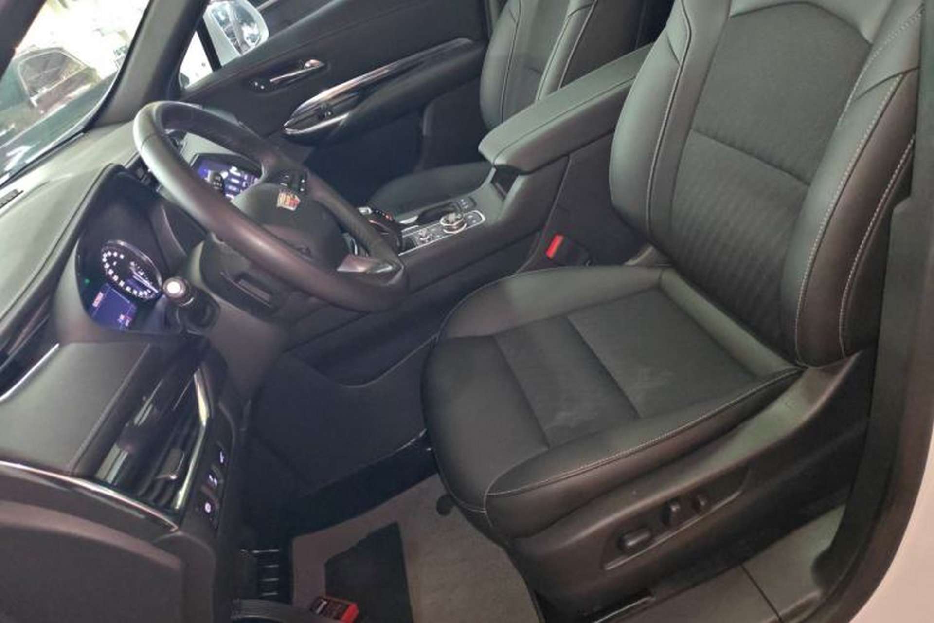 Used Cadillac XT4 2018 28T Two-Wheel Drive Tech Version Left Front Seat