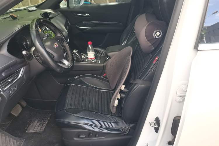 Used Cadillac XT4 2018 28T Two-Wheel Drive Tech Version Left Front Seat