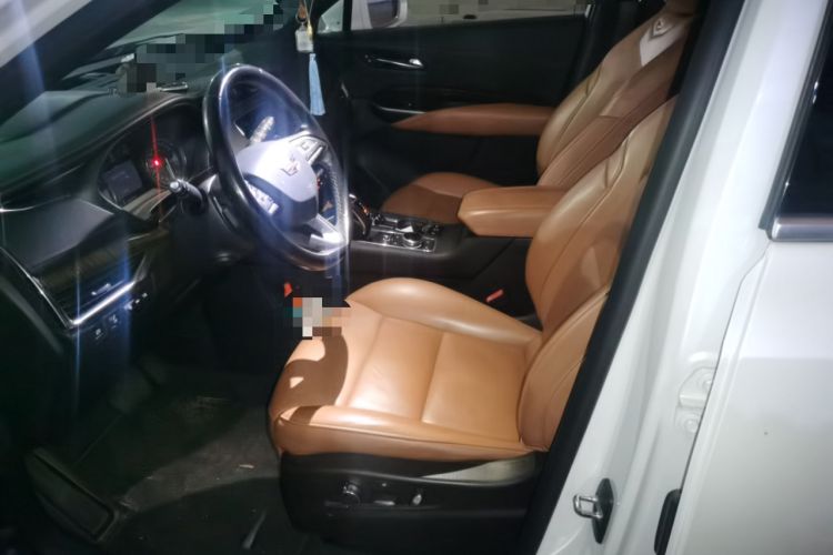 Used Cadillac XT4 2018 28T 4x4 Platinum Edition Left Front Seat