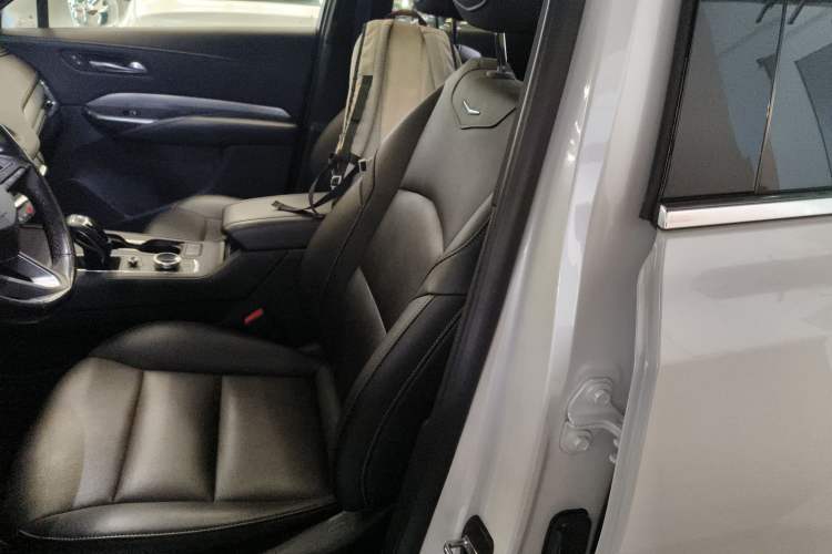 Used Cadillac XT4 2018 28T Two-Wheel Drive Leading Version Left Front Seat