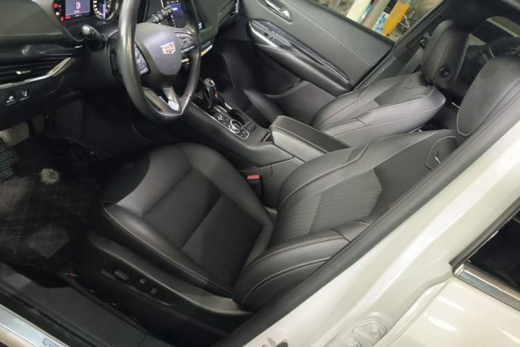 Used Cadillac XT4 2018 28T Two-Wheel Drive Tech Version Left Front Seat