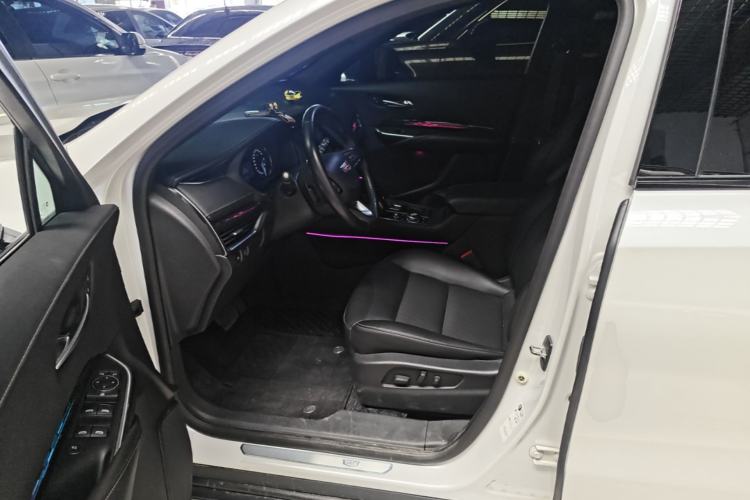 Used Cadillac XT4 2018 28T Two-Wheel Drive Tech Version Left Front Seat