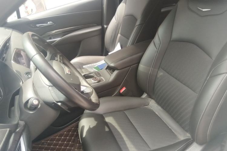 Used Cadillac XT4 2018 28T Two-Wheel Drive Tech Version Left Front Seat
