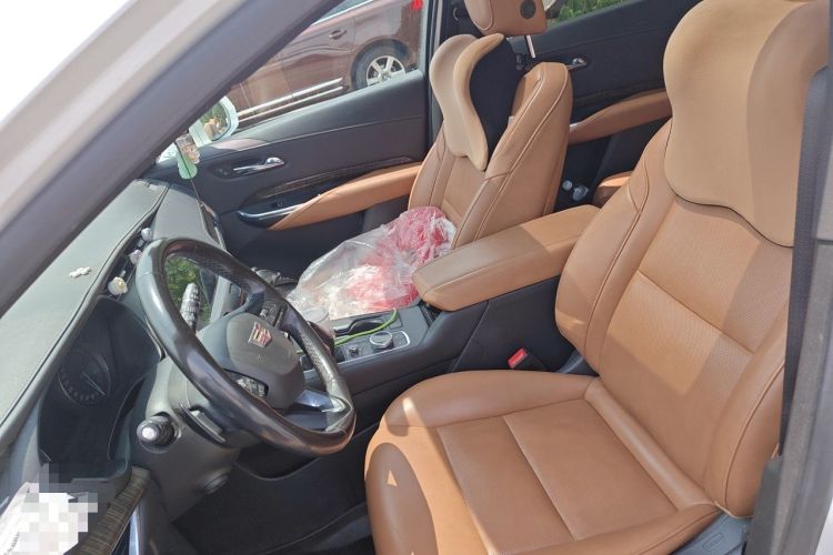 Used Cadillac XT4 2018 28T 4x4 Platinum Edition Left Front Seat