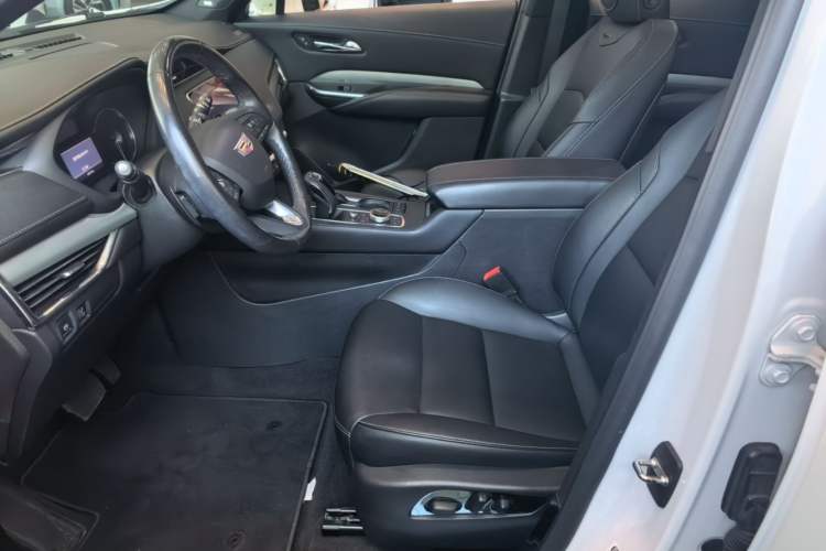 Used Cadillac XT4 2018 28T Two-Wheel Drive Leading Version Left Front Seat