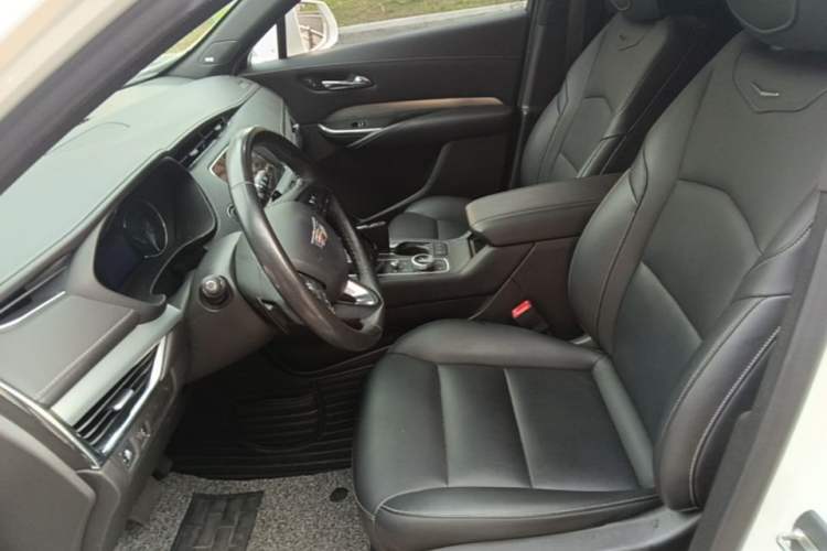 Used Cadillac XT4 2018 28T Two-Wheel Drive Leading Version Left Front Seat