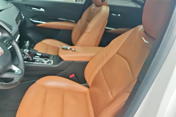 Used Cadillac XT4 2018 28T 4x4 Platinum Edition Left Front Seat