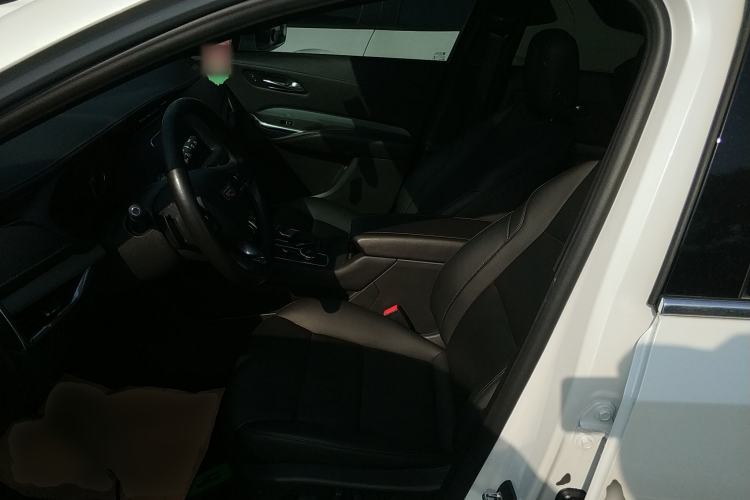 Used Cadillac XT4 2018 28T Two-Wheel Drive Leading Version Left Front Seat