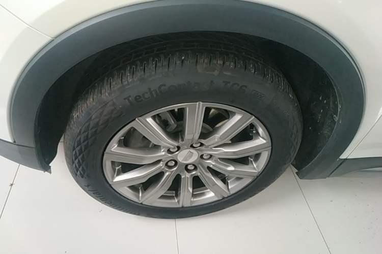Used Cadillac XT4 2018 28T Two-Wheel Drive Leading Version Left Front Wheel Hub