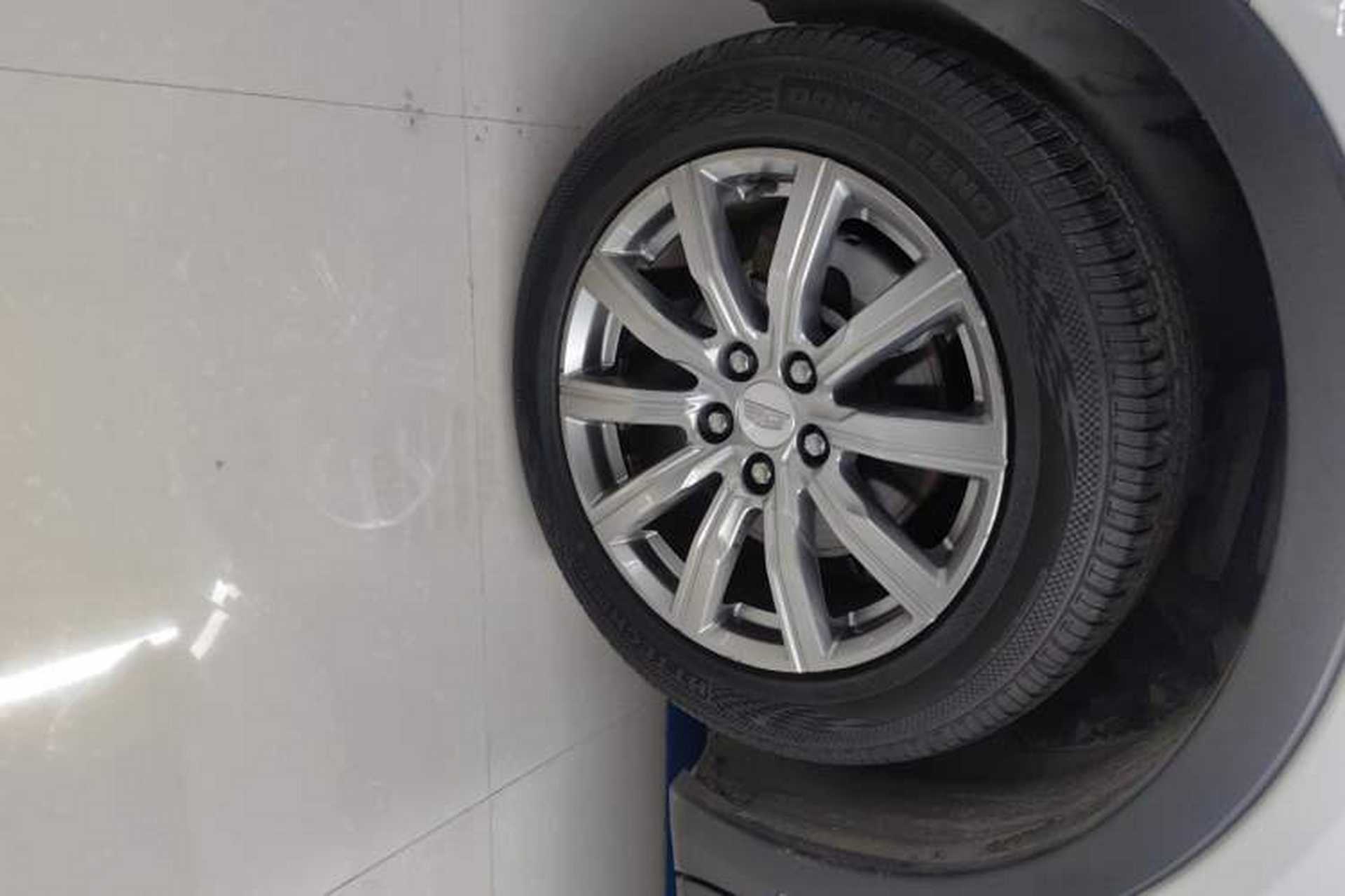 Used Cadillac XT4 2018 28T Two-Wheel Drive Leading Version Left Front Wheel Hub