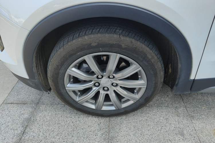 Used Cadillac XT4 2018 28T Two-Wheel Drive Leading Version Left Front Wheel Hub