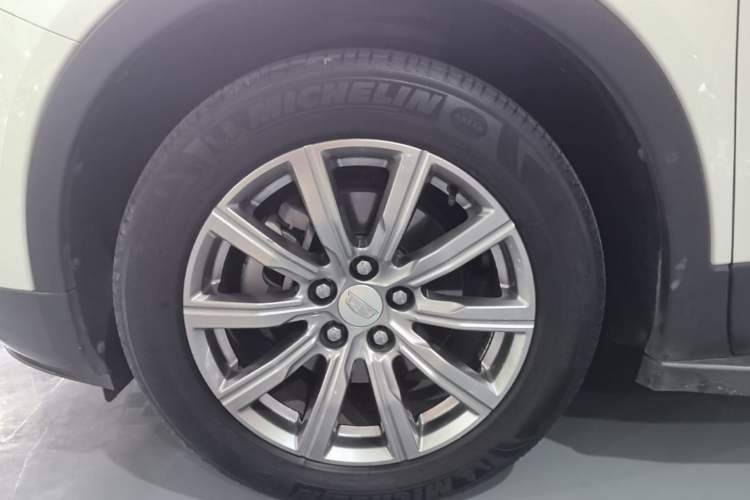 Used Cadillac XT4 2018 28T Two-Wheel Drive Leading Version Left Front Wheel Hub