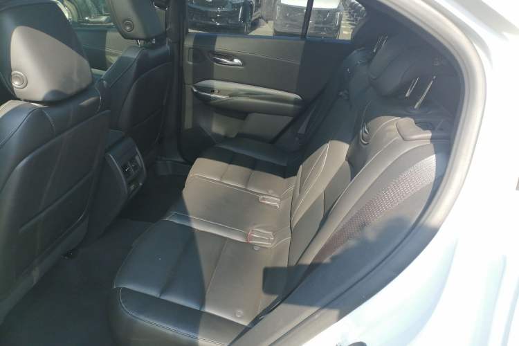 Used Cadillac XT4 2018 28T Two-Wheel Drive Leading Version Left Rear Seat
